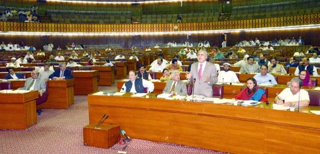Prime Minister Nawaz Sharif and Finance Minister Ishaq Dar at the concluding budget session at National Assembly. PHOTO: PID