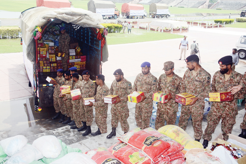 Helping the homeless: Army sends 25 tonnes of relief goods to Bannu for IDPs
