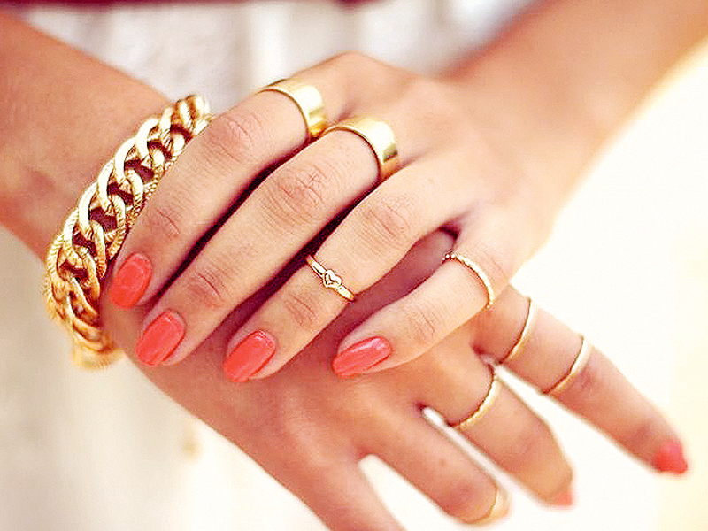 Trend spotting: Midi Rings
