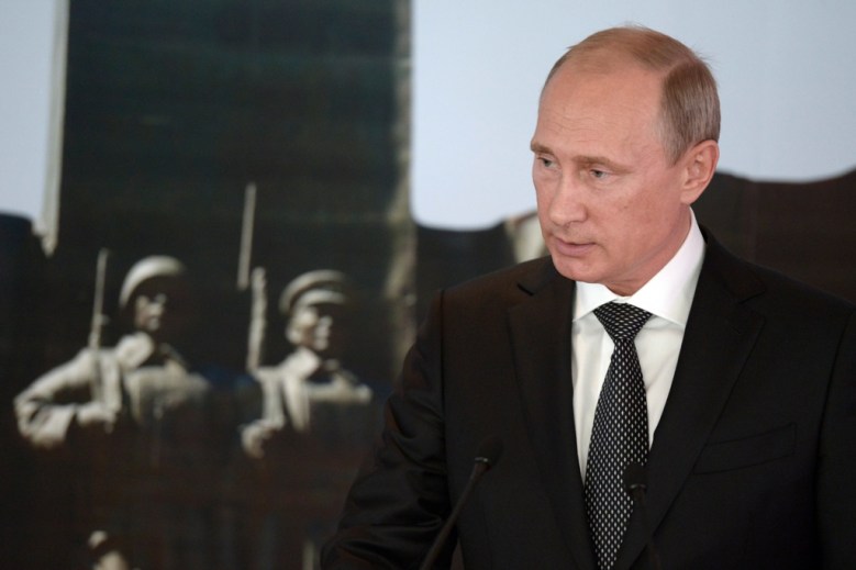 Putin urges Ukraine rebels, Kiev to halt fire