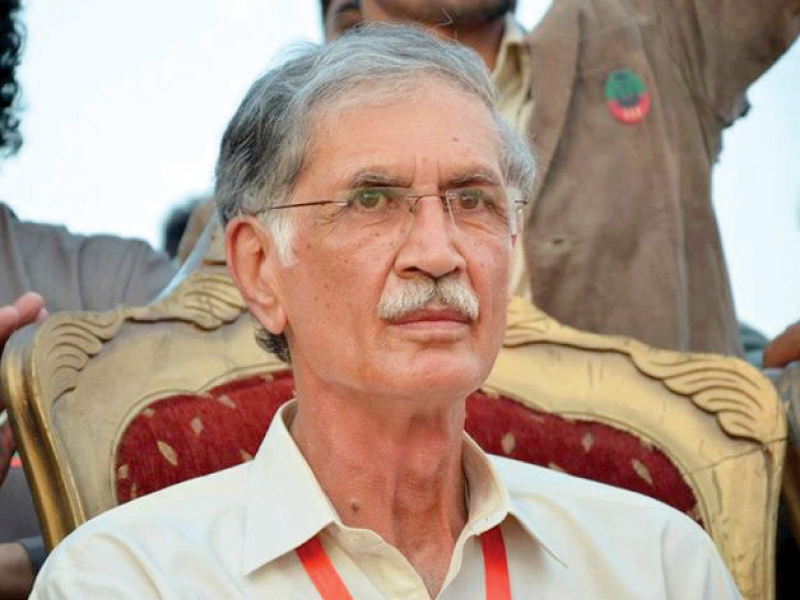 Pervez Khattak meets army chief, donates Rs100m for flood victims