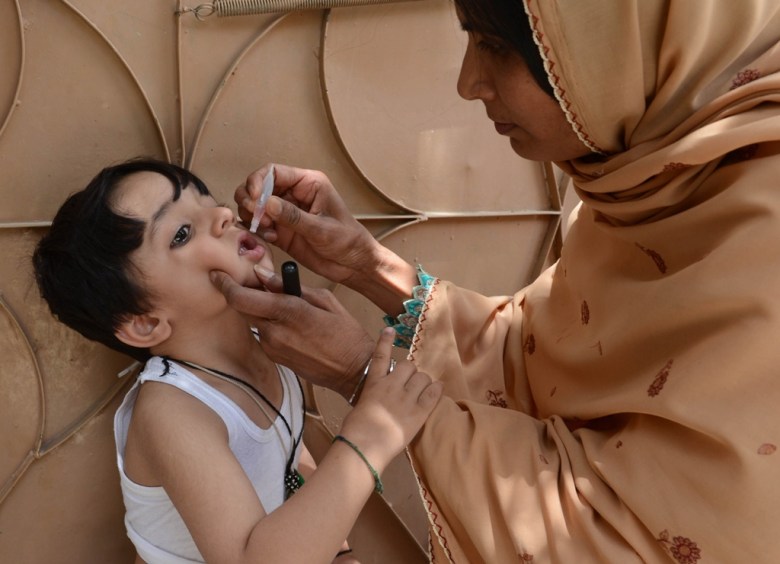 Drowning in polio