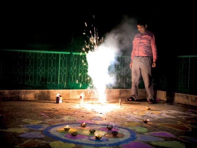 Diwali in Pakistan, through pictures