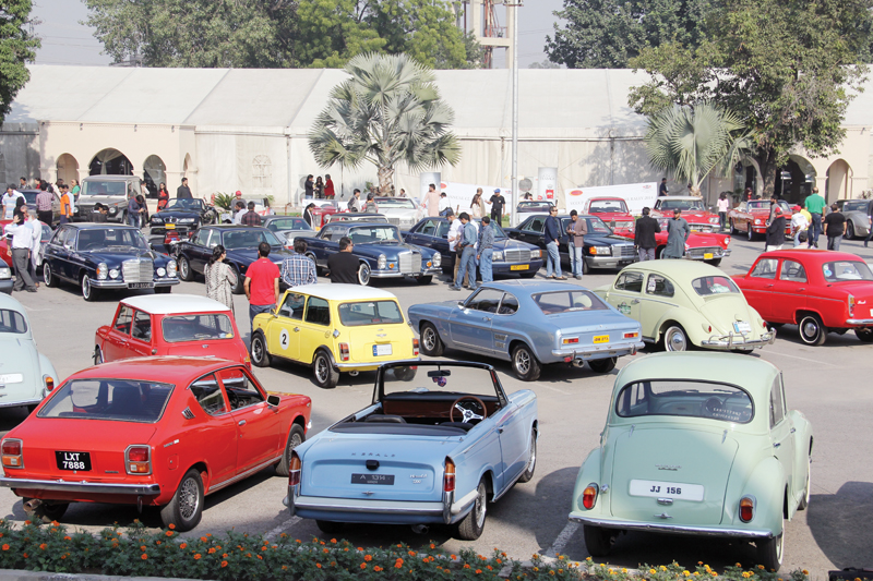 Calling car enthusiasts: Classic wheels roll into Lahore