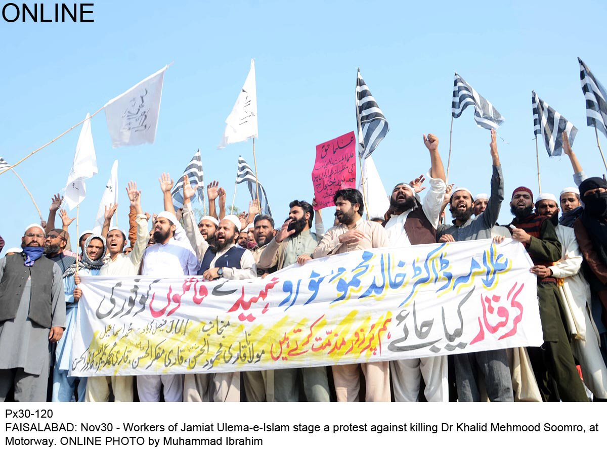 In solidarity: JUI-F workers protest leader’s killing