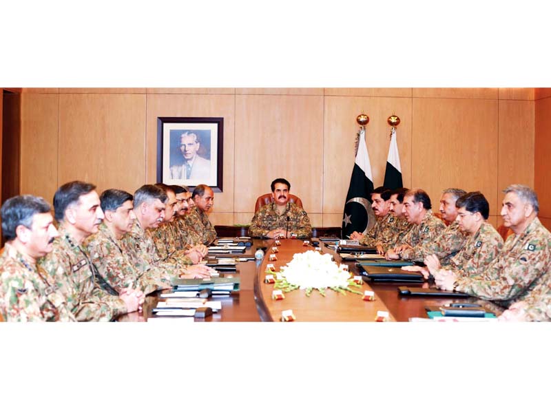 COAS Gen Raheel Shareef chairs the corps’ commanders meeting at the GHQ. PHOTO: INP