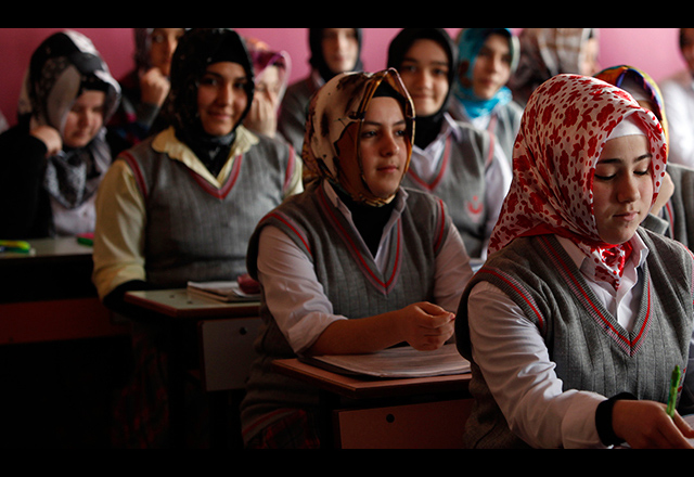 Studying in an all-girls school can improve your grades