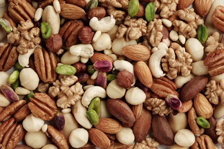Men and women who eat at least 10 grams of nuts live longer.
PHOTO: ANTI-AGINGFIREWALLS