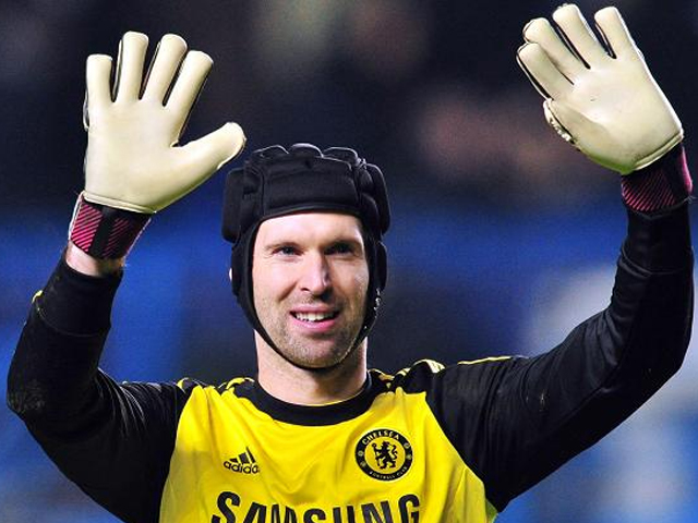 Can Petr Cech help Arsenal bring home the Premiere League title?