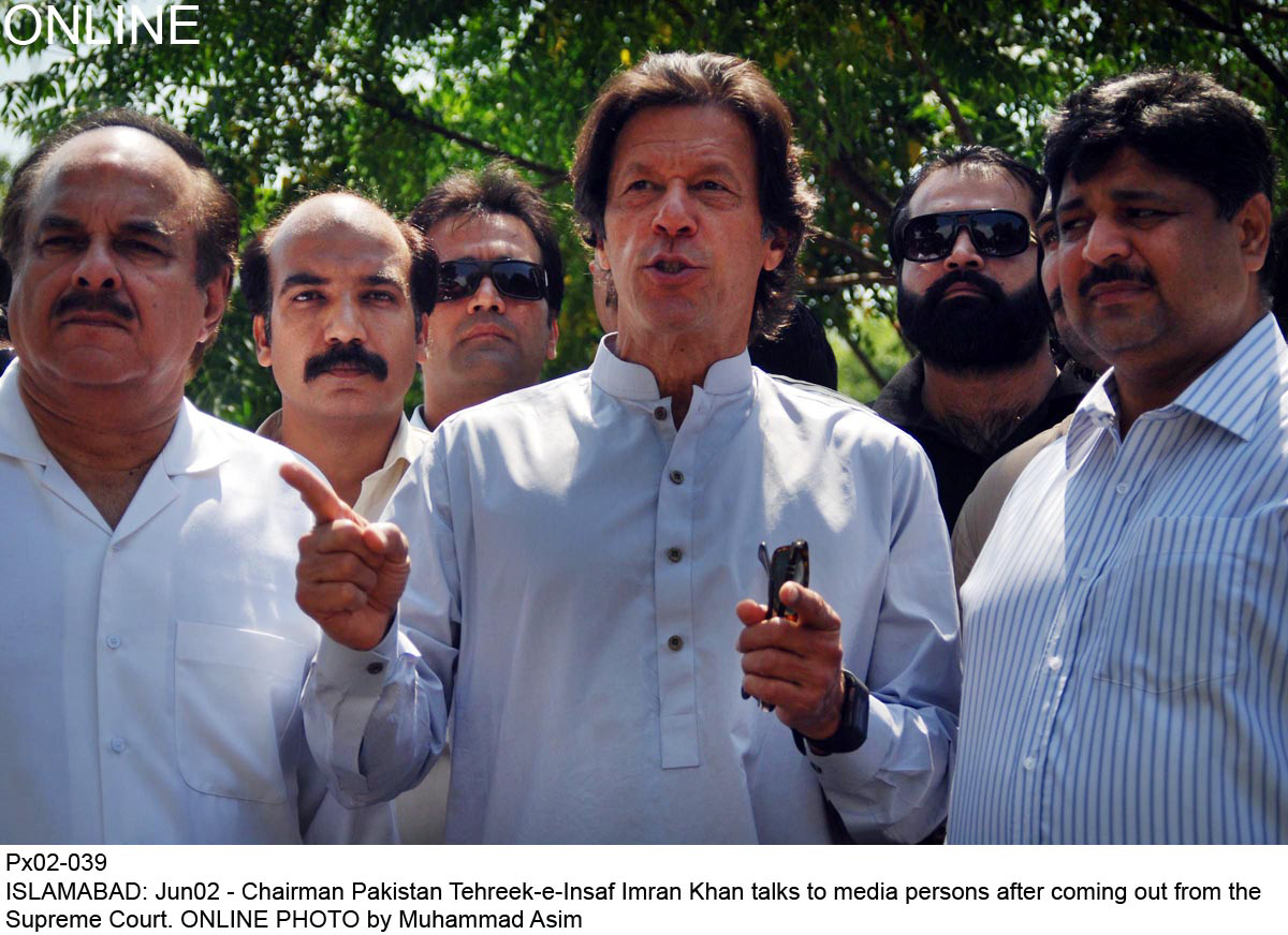 Imran Khan backtracked on the promise to provide evidence to support the allegations by stating that the “35 punctures” story was merely a political remark. PHOTO: ONLINE