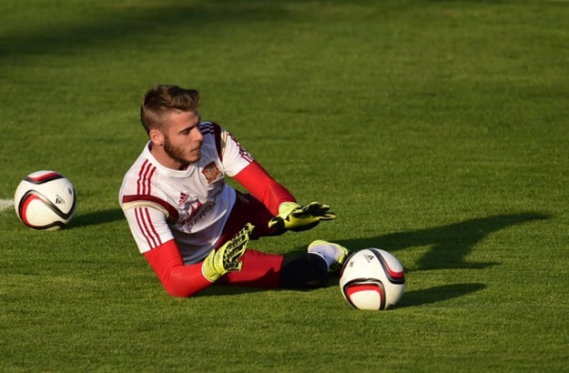 The transfer of David de Gea, seen in Las Rozas, Spain, on September 2, 2015, broke down because of Manchester United management's "lack of experience", says the Real Madrid president. PHOTO: AFP