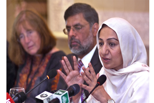 Chairman Privatization Commission Muhammad Zubair and Minister of State for National Health Services, Regulations and Coordination Saira Afzal Tarar jointly chairing proposal evaluation meeting of PM's Health Insurance Programme. PHOTO: APP