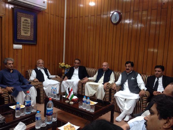 Meeting between PTI and PAT officials in Lahore on October 6, 2015. PHOTO: PTI PUNJAB
