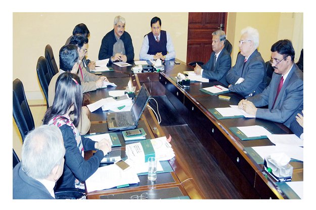 Chief Minister’s Adviser on Health Khwaja Salman Rafique chairing a meeting of a steering and technical committee formed for the treatment and eradication of hepatitis. PHOTO: NNI