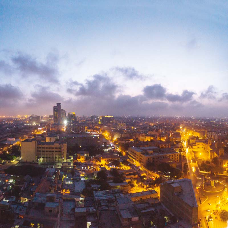 I I Chundrigar Road.  PHOTO: EESHA AZAM