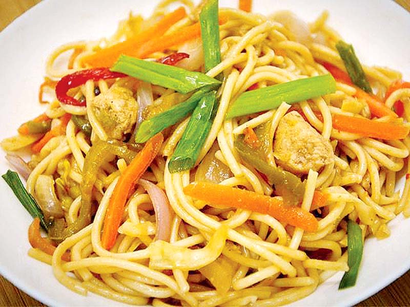Iftar hacks: Want to make restaurant-style chow mein at home? Here’s the secret