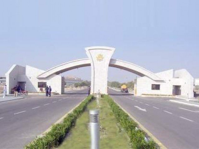 Aijaz Arain claims he applied for duplicate degree after losing original in car theft. PHOTO: publications.muet.edu.pk