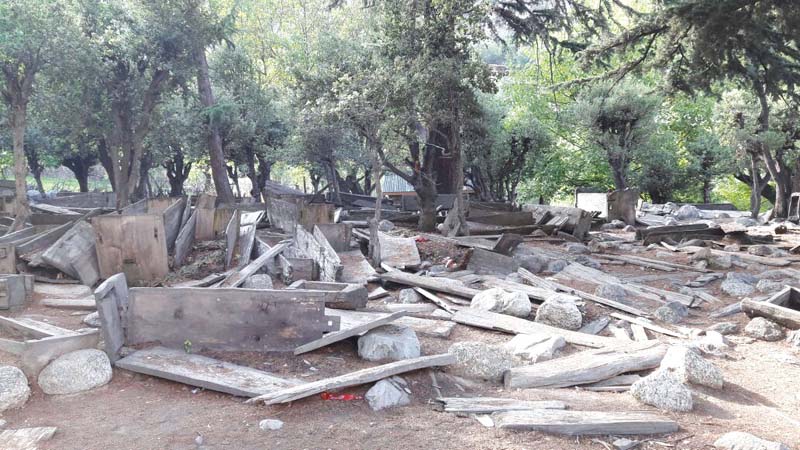 Graveyard in Kalash Valley. PHOTOS: YUSRA HAYAT/EXPRESS