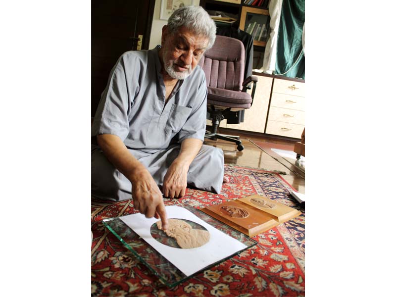 Akhtar has sculpted the late humanitarian’s picture in plasticine. PHOTO COURTESY: USMAN SAEED