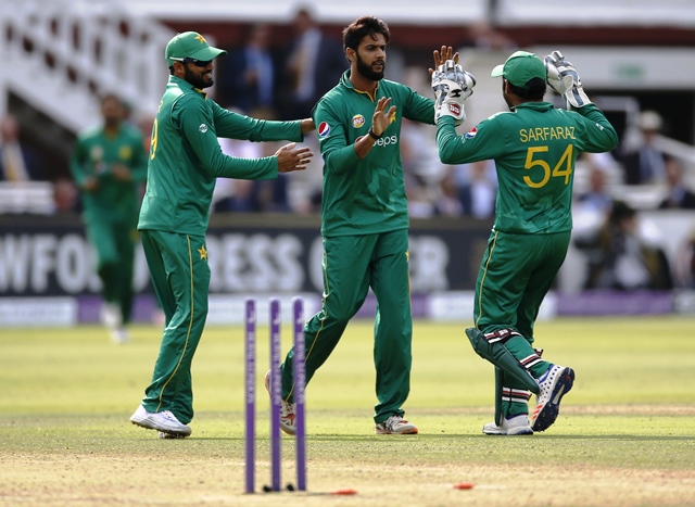 Imad believes Pakistan can make a strong come back against England in the ODI series. PHOTO: REUTERS