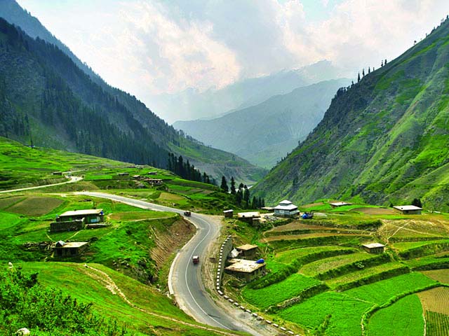 Here’s Pakistan, raw and real, through the lens of a smartphone