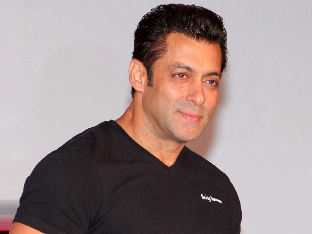 Cheating complaint filed against Salman Khan, sister