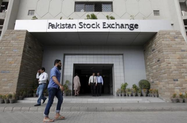 PSX hits historic milestone, closes above 80,000 points for first time