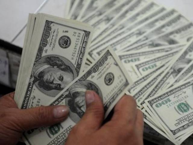 Banking gains offset losses as PSX holds 147,000 level