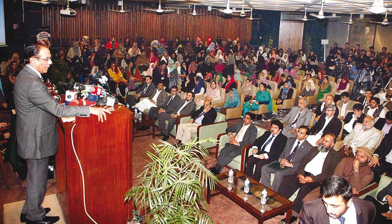NAB chief delivers a lecture. PHOTO: APP