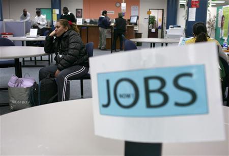 Job seekers visit an employment center in San Francisco, November 20, 2009. 



REUTERS/Robert Galbraith