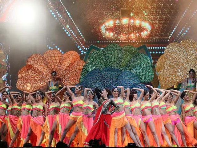 Movie-mad Indians challenged to rewrite sexist Bollywood songs