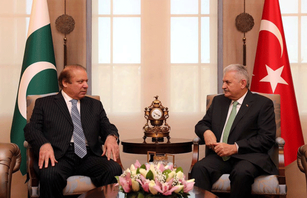 Prime Minister Nawaz Sharif meets Turkish Prime Minister Binali Yildrim on Thusrday. PHOTO: PID