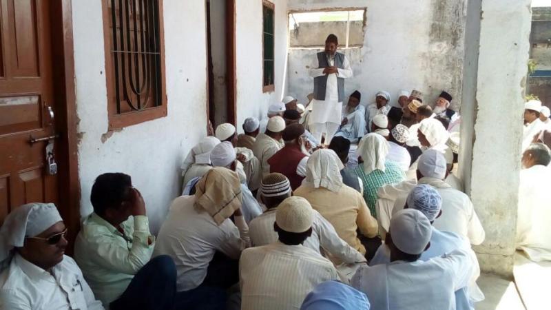 A meeting of Muslims in progress during anti-dowry campaign at Mahuadand in Latehar district, India, on Tuesday, February 28. PHOTO: HINDUSTAN TIMES