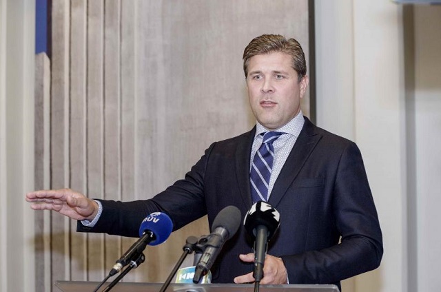 Iceland's Prime Minister Bjarni Benediktsson speaks during a press conference in Reykjavik, Iceland September 15, 2017. PHOTO: REUTERS/Geirix