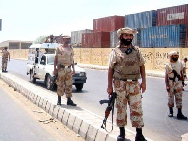 Lyari gang war commander killed in Karachi encounter