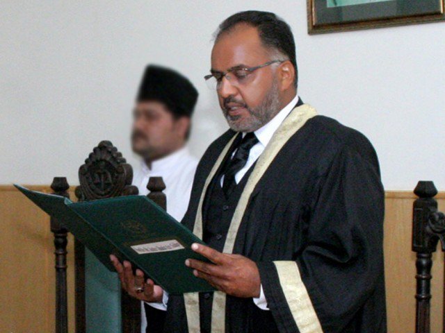 Ex-IHC judge seeks SJC probe into agencies ‘manipulation’