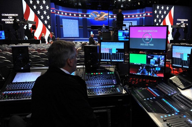 The new game encourages players to build audiences for imaginary fake news sites through tactics like stoking fear, anger and mistrust.
PHOTO: AFP