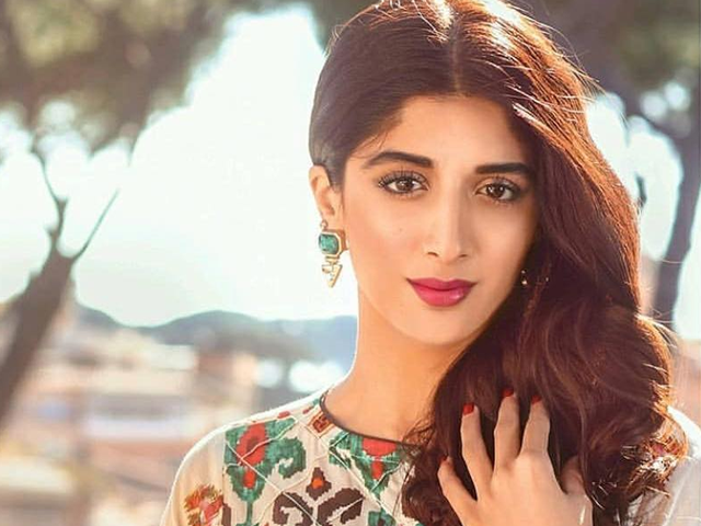PHOTO: MAWRA HOCANE/INSTAGRAM