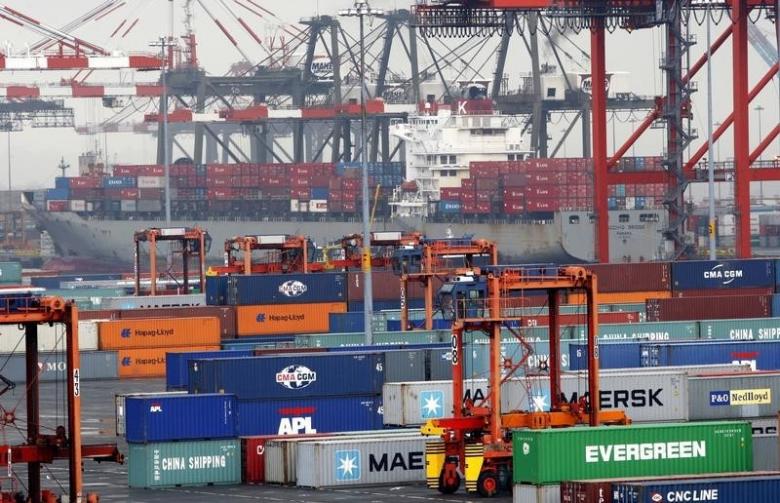 Although Trump has brushed off warnings, Beijing has weapons beside tariffs to cause damage in a fight. PHOTO: REUTERS