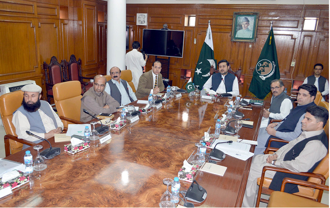 Caretaker Balochistan Chief Minister Alauddin Marri chairs a meeting of the cabinet in Quetta. PHOTO: EXPRESS