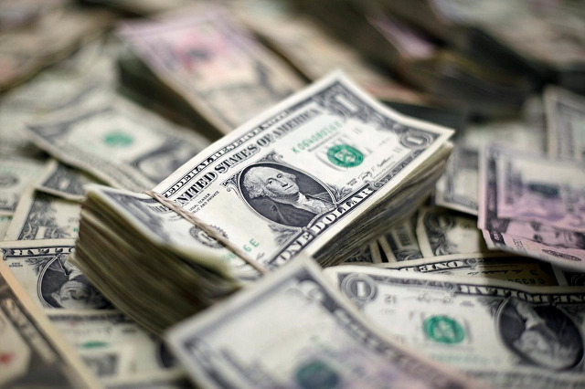 Pakistan’s biggest challenge is to contain the import bill that has surged to $60.9 billion in fiscal year 2017-18.



PHOTO:REUTERS