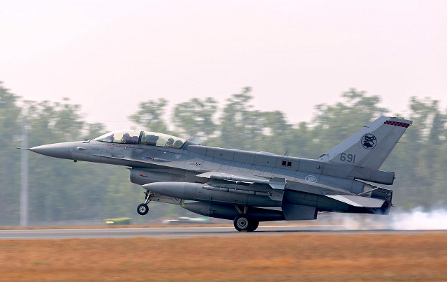 The training includes night flying and aerial refueling and enables different nations a chance to learn from each other and improve their force integration

PHOTO:REUTERS