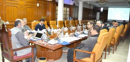 HUDDLE: Chief Minister Jam Kamal chairs Mineral Resources Development Board meeting in Quetta. PHOTO: EXPRESS