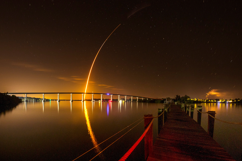 A SpaceX Falcon 9 rocket, carrying the Crew Dragon spacecraft, lifts off on an uncrewed test flight to the International Space Station from the Kennedy Space Center as viewed in Vero Beach, Florida, US, March 2, 2019. PHOTO: REUTERS