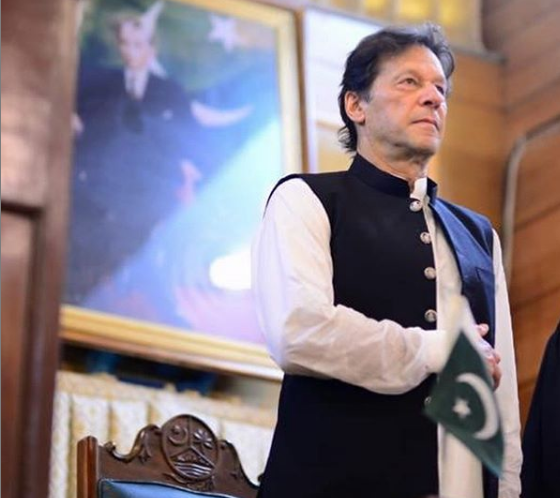PM Imran Khan (PHOTO: FILE)