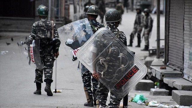 People in occupied valley will still be unable to send messages, officials say.
PHOTO: FILE