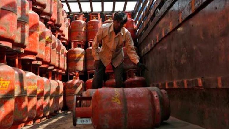 OGDCL cuts LPG price by Rs40/kg