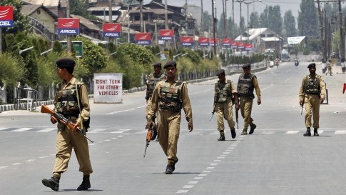 Foreign diplomats check India’s easing of IIOJK clampdown