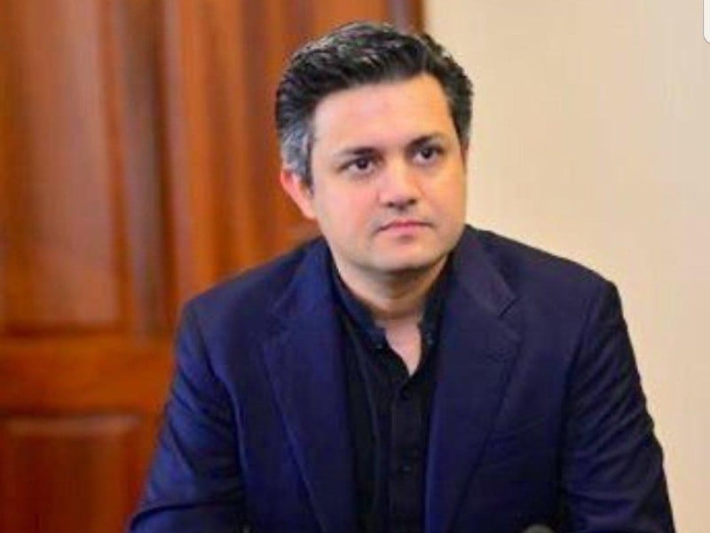 PTI leader Hammad Azhar dodges arrest attempt in Lahore