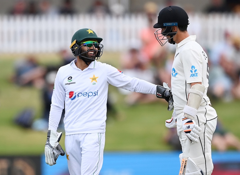 Day two story: Lack of bowling plan hurts Pakistan’s chances against New Zealand